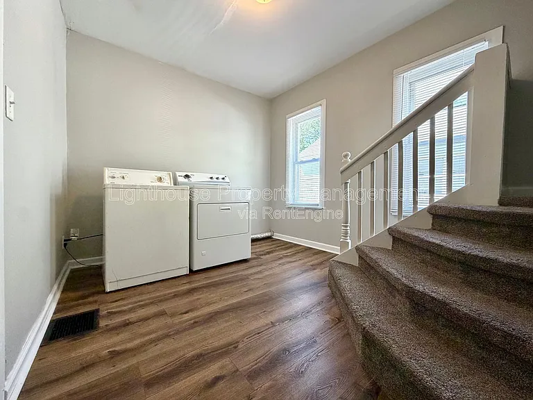 1011 Quarry Ave NW — Photo 11