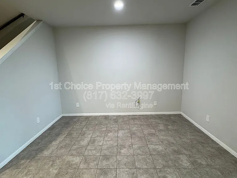 7948 Oaktown Dr — Photo 10