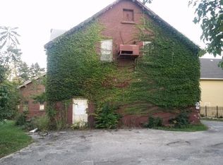 921 N Church St, Rockford, IL 61103