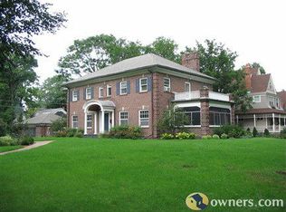 205 N Taylor Ave, Oak Park, IL 60302