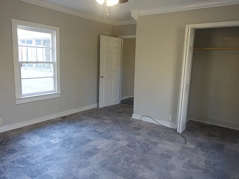 716 Robin Rd — Photo 11