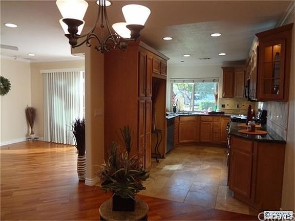 4th image of 1710 N Oak Knoll Dr APT A