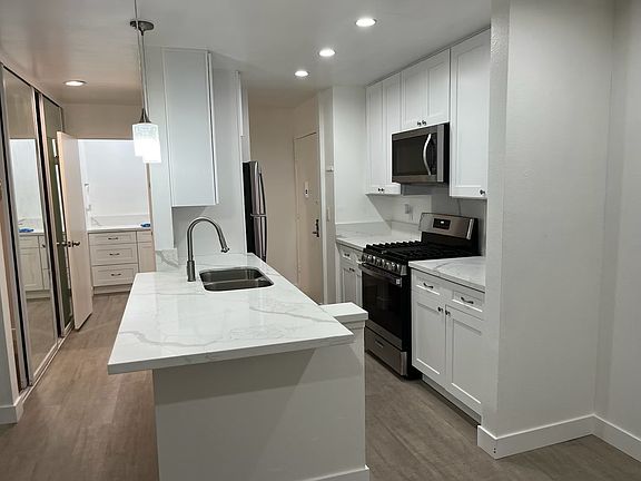 3rd image of 1611 Hotel Cir S #307