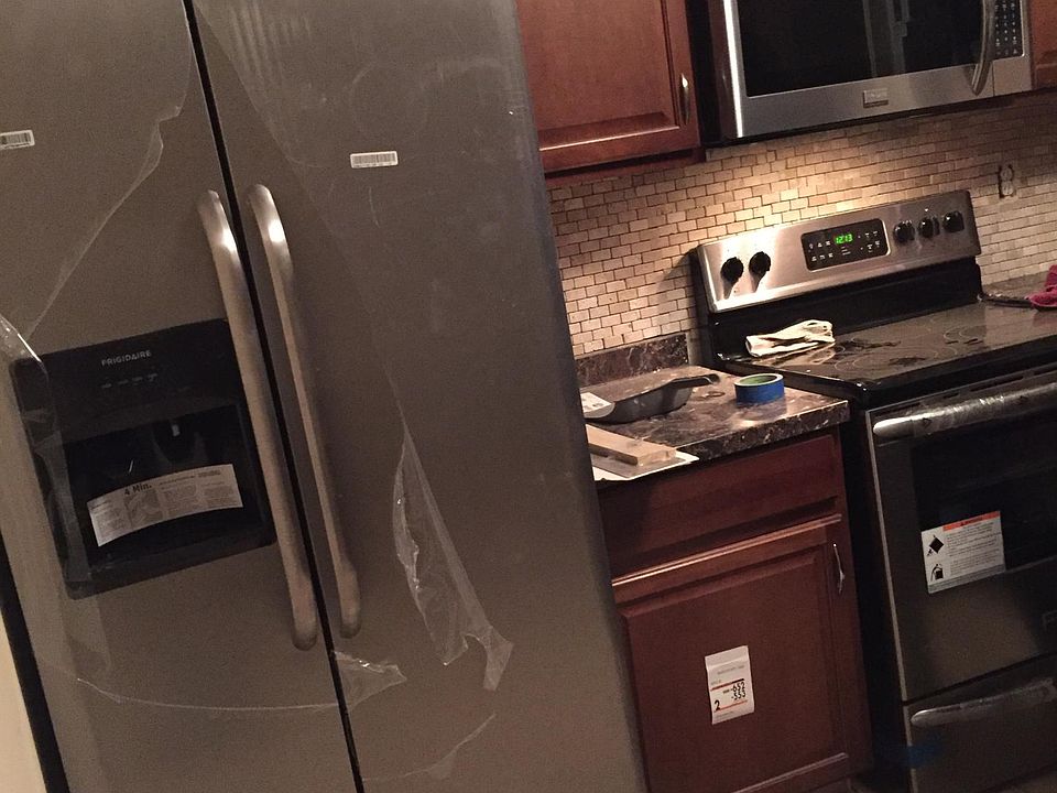 2nd image of 6025 Surrey Square Ln