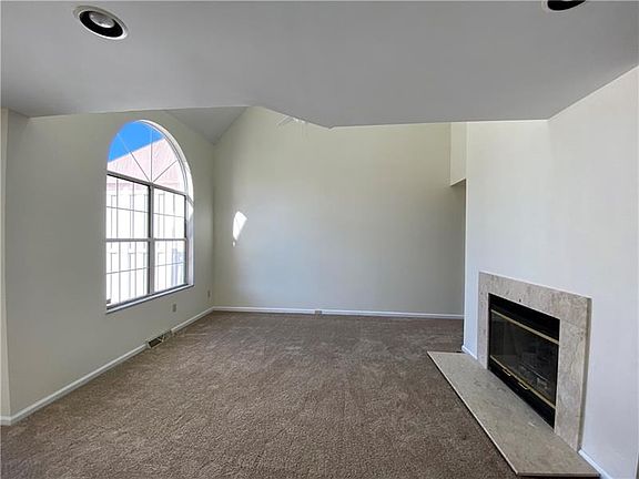 4th image of 429 Bayhill Dr