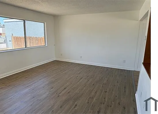 1525 Sunrise Rd — Photo 3