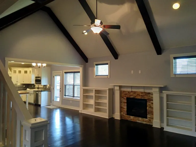 1308 Chancery Ln — Photo 3