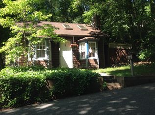 7 Laurel Hill Rd, Centerport, NY 11721