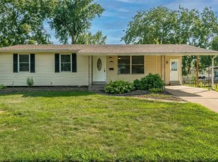 1060 Kingsbrook Ln, Florissant, MO