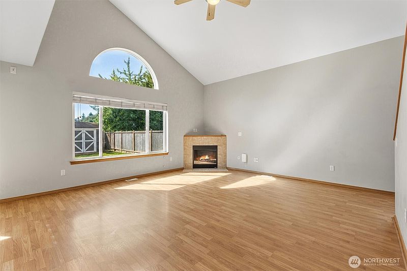 5th image of 610 Date Avenue