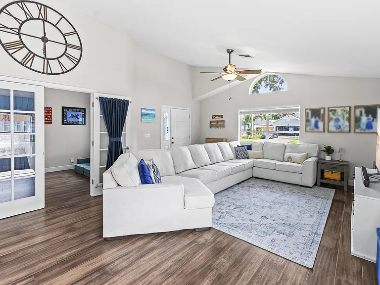 6238 Pompano St — Photo 9