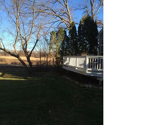 4th image of 20 Acorn Ct
