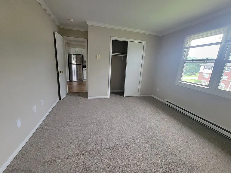 Country Gardens Apartments — Photo 29