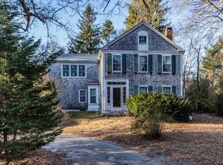 239 Phinneys Ln, Centerville, MA 02632
