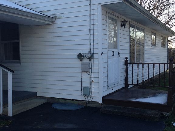 3rd image of 6605 Elm St