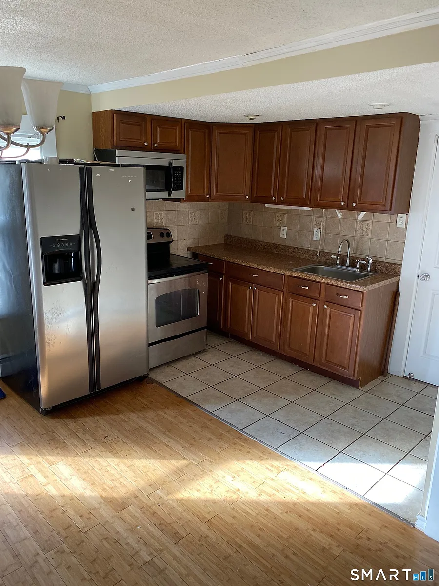 Building Photo - 39 Holmes Ave #2