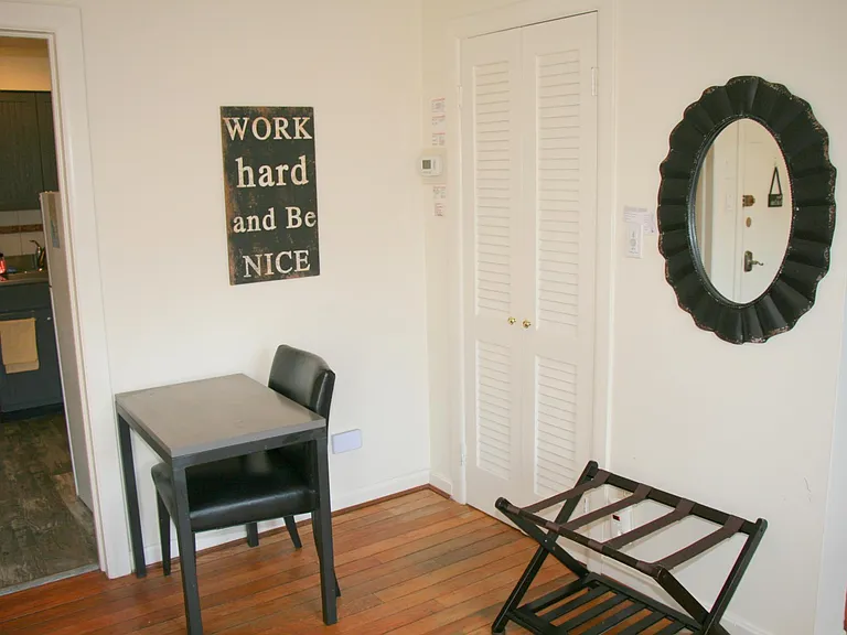 1317 22nd St NW #3 — Photo 5
