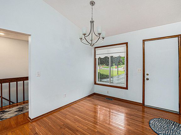 4th image of 6400 Chestnut Hill Ct