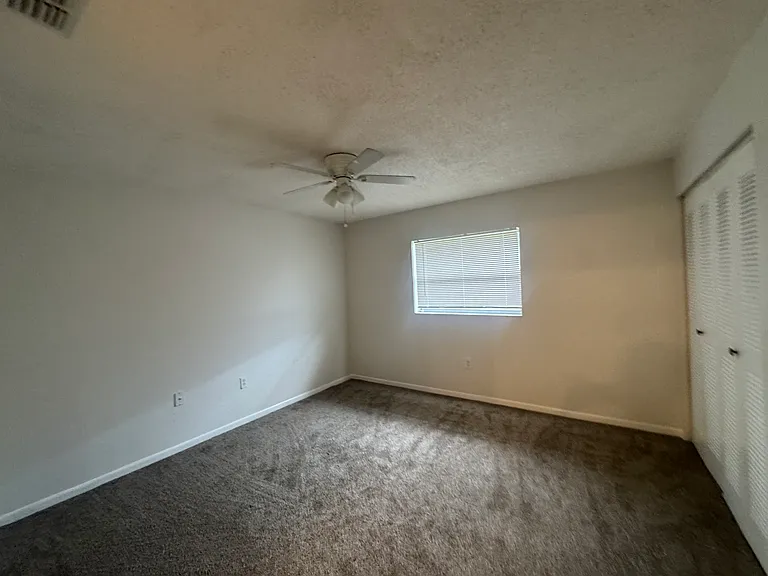 5600 59th Way N #5602 — Photo 8