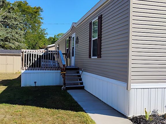 2nd image of 122 Wilpark Dr #122