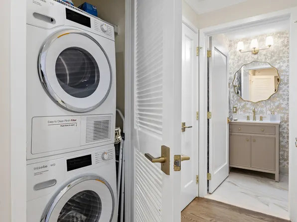 1125 Maxwell Lane image 25 of 40