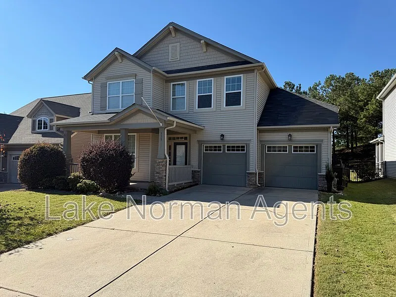 111 Edenton Ln