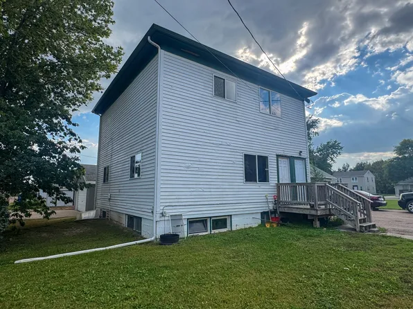 38 7th St NE, Huron, SD 57350