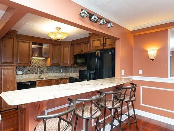 4th image of 100 Cove Way Unit 407
