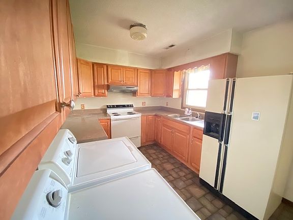 5th image of 1341 W Ann Ln