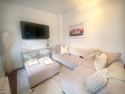 Rented by Corcoran | media 18