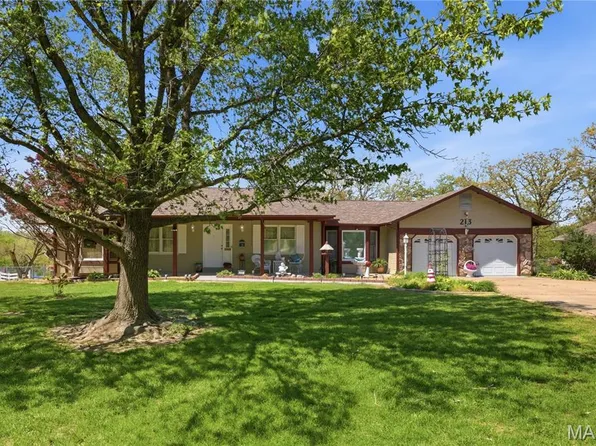 213 Lincoln Ln, Winfield, MO 63389
