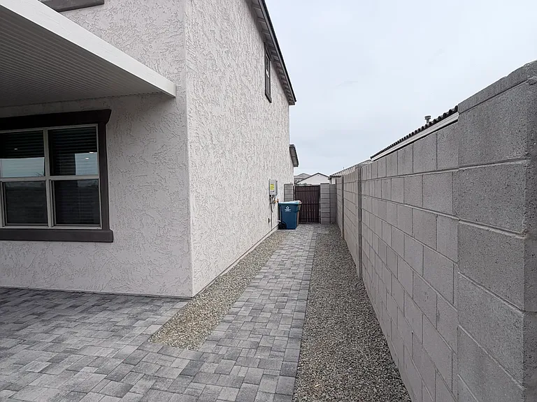 24172 W Raymond St — Photo 70
