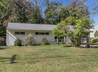 30 Prospect Point Rd, Lake Hopatcong, NJ 07849