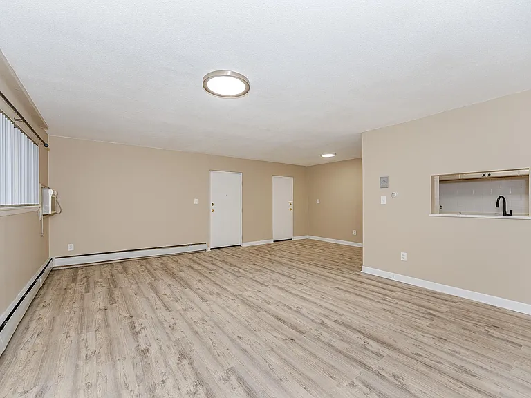 11 Crescent Dr #2 — Photo 16