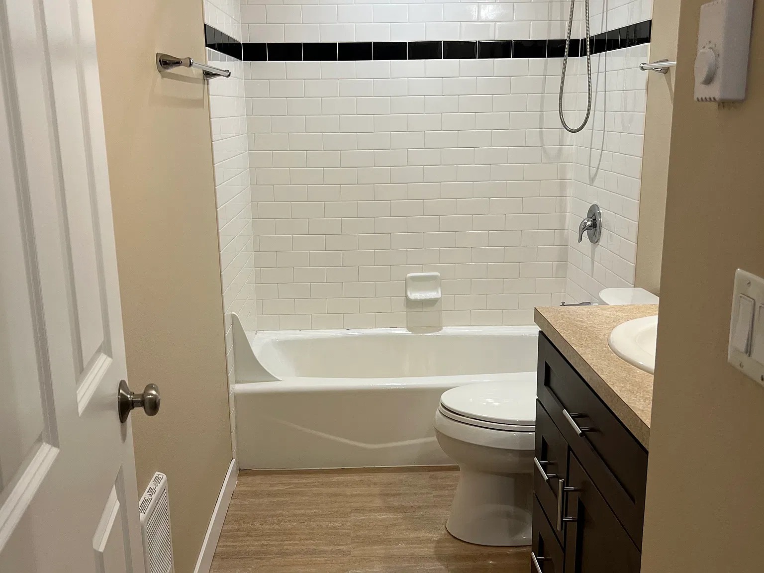 2 bed, 900 sqft, $1,725 — Photo 3