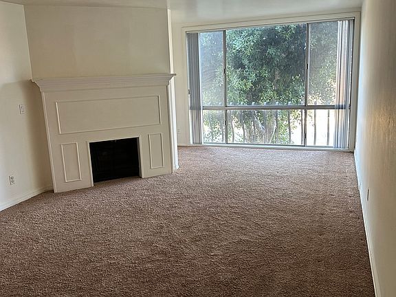 3rd image of 12720 Burbank Blvd Unit 217