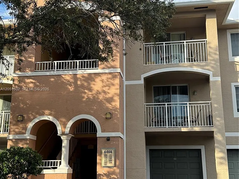 6466 Emerald Dunes Dr #206 — Photo 2