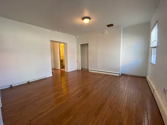 Rented by Capri Jet Realty Corp | media 9