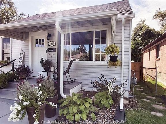 2nd image of 1047 Esdras Ave