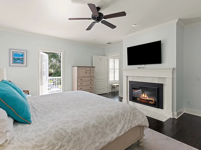 1044 Village Oaks Ln — Photo 12