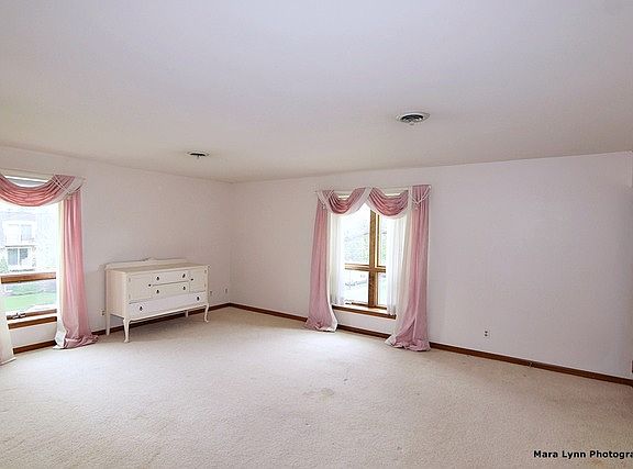 4th image of 450 W Downer Pl APT 3A