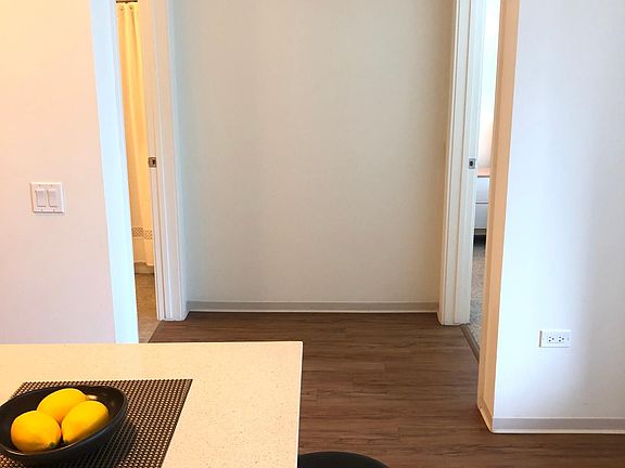 4th image of 349 E Wacker Dr #2710