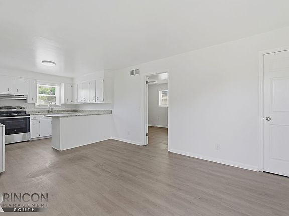 3rd image of 4025-4031 Bamberg Ave #4025-4