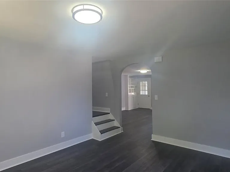 11 Euclid Ave #LEFT — Photo 10