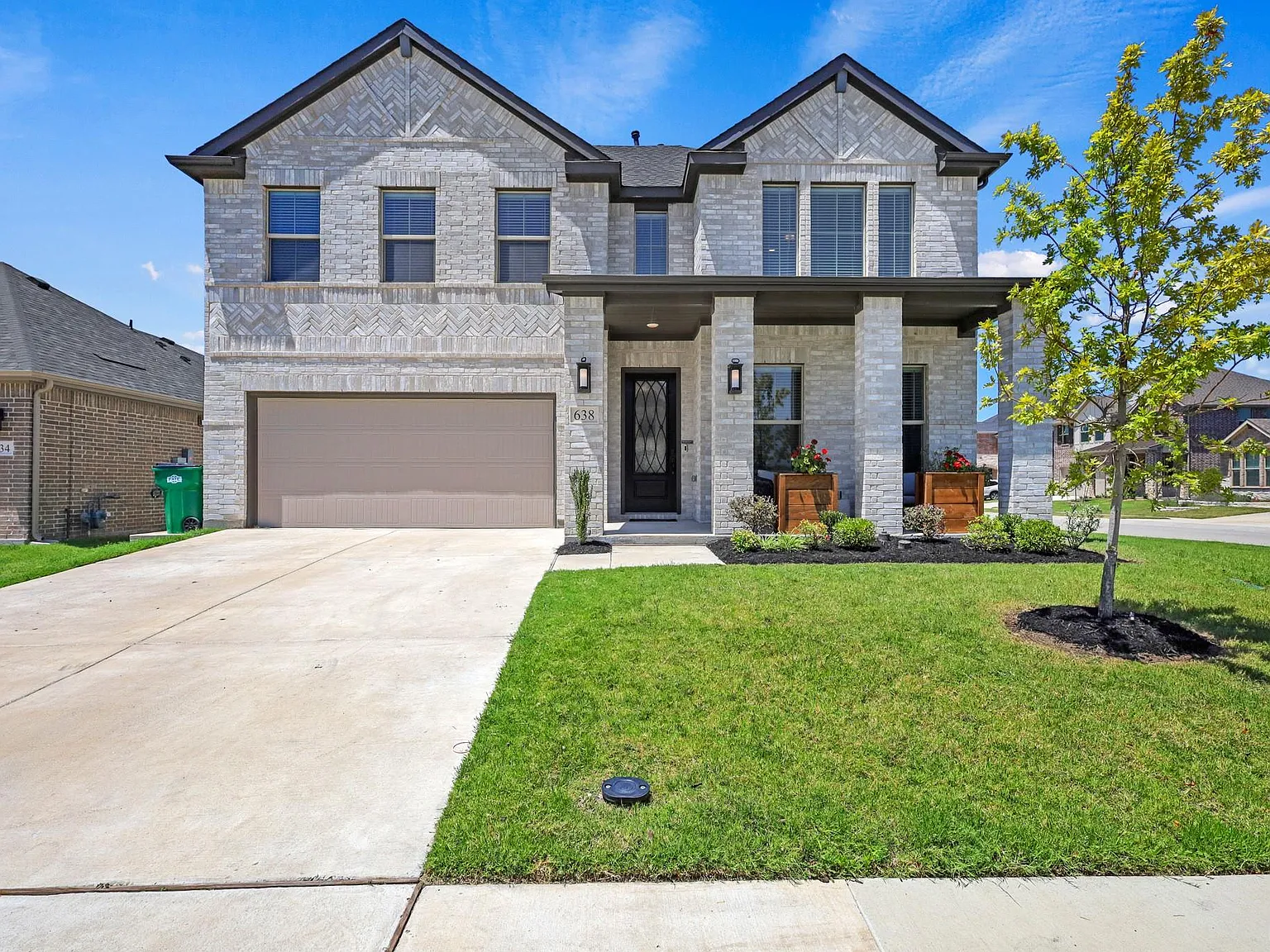4 bed, 2.5 bath, 3161 sqft, $3,000 — Photo 1