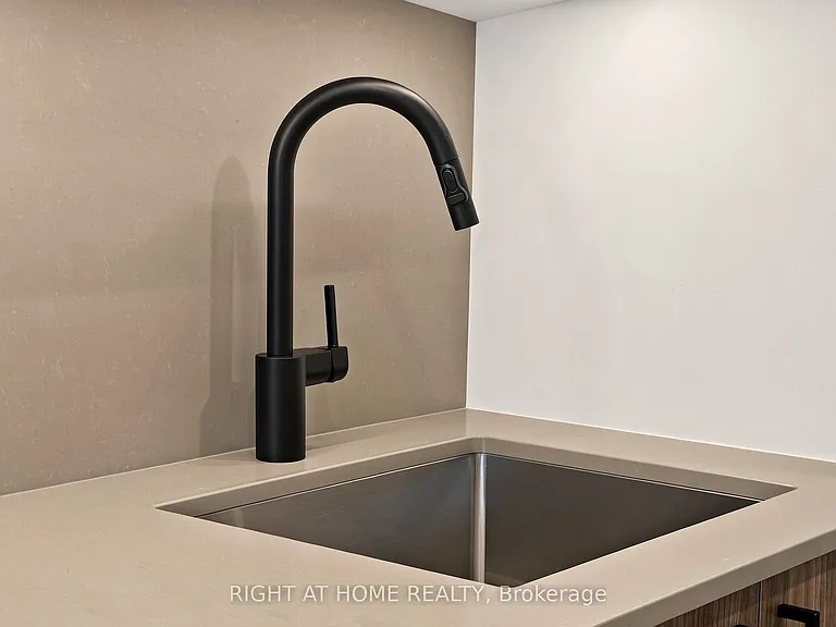91 Montclair Ave #521 — Photo 15