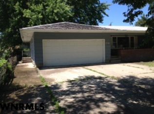 327 N Valentine St, Valentine, NE 69201
