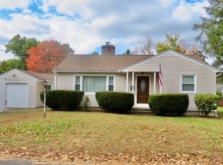 6 Newell St, Easthampton, MA 01027