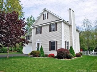 32 Highwood Cir, Colchester, CT 06415