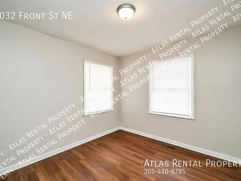 2032 Front St NE — Photo 13
